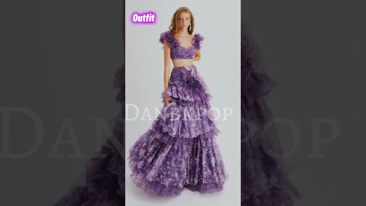Model Üstünde ve İdol Üstünde Kiyafetler