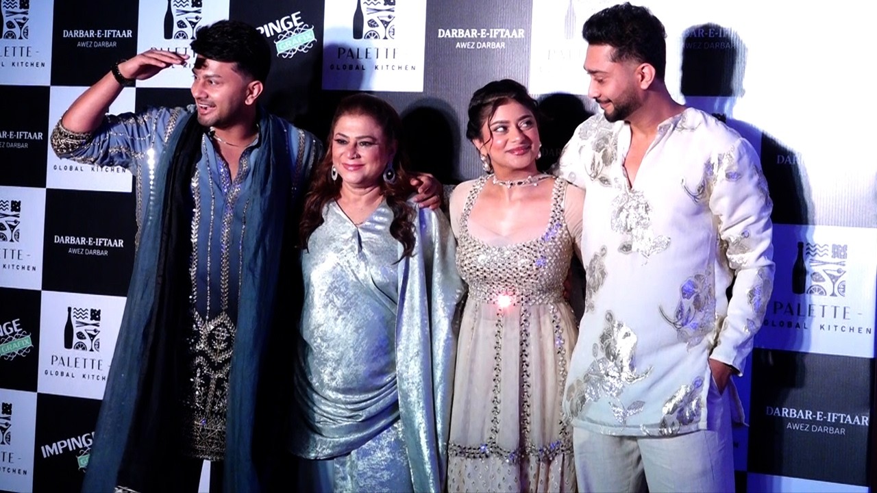 Awez Darbar With Family & Etc At The Grand Darbar-E-Iftaar & Birthday Celebration Of Awez Darbar