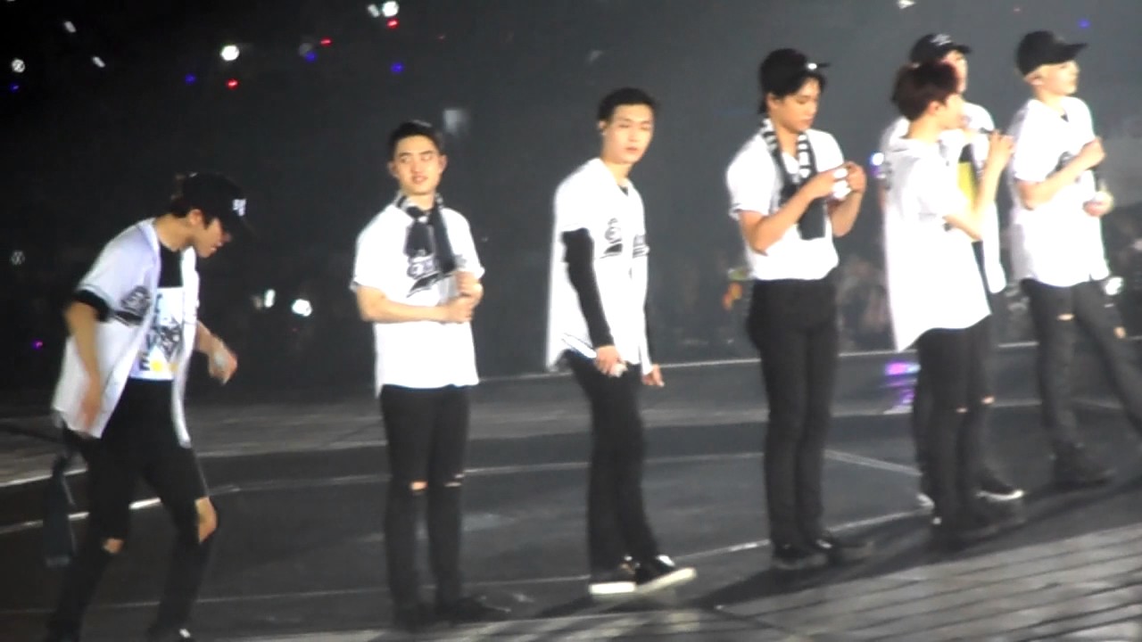 [Fancam] 120217 EXO Lucky One & Talk - The EXO'rDIUM Hong Kong