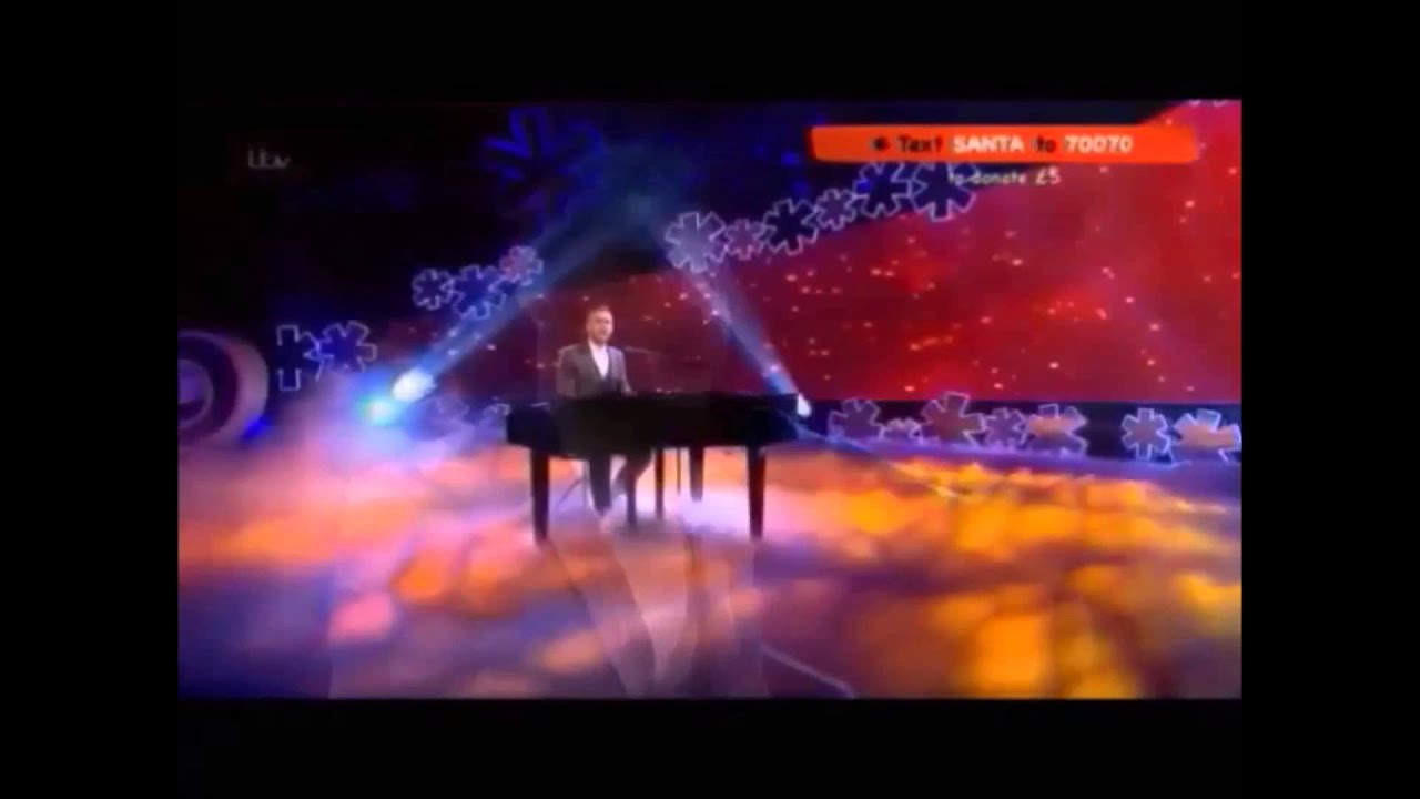 Beautiful! Gary Barlow LIVE - We Like To Love on Text Santa (with lyrics)