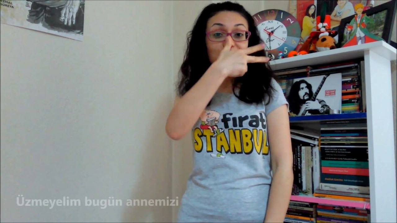 İşaret Dili ile Barış Manço - Bugün Bayram