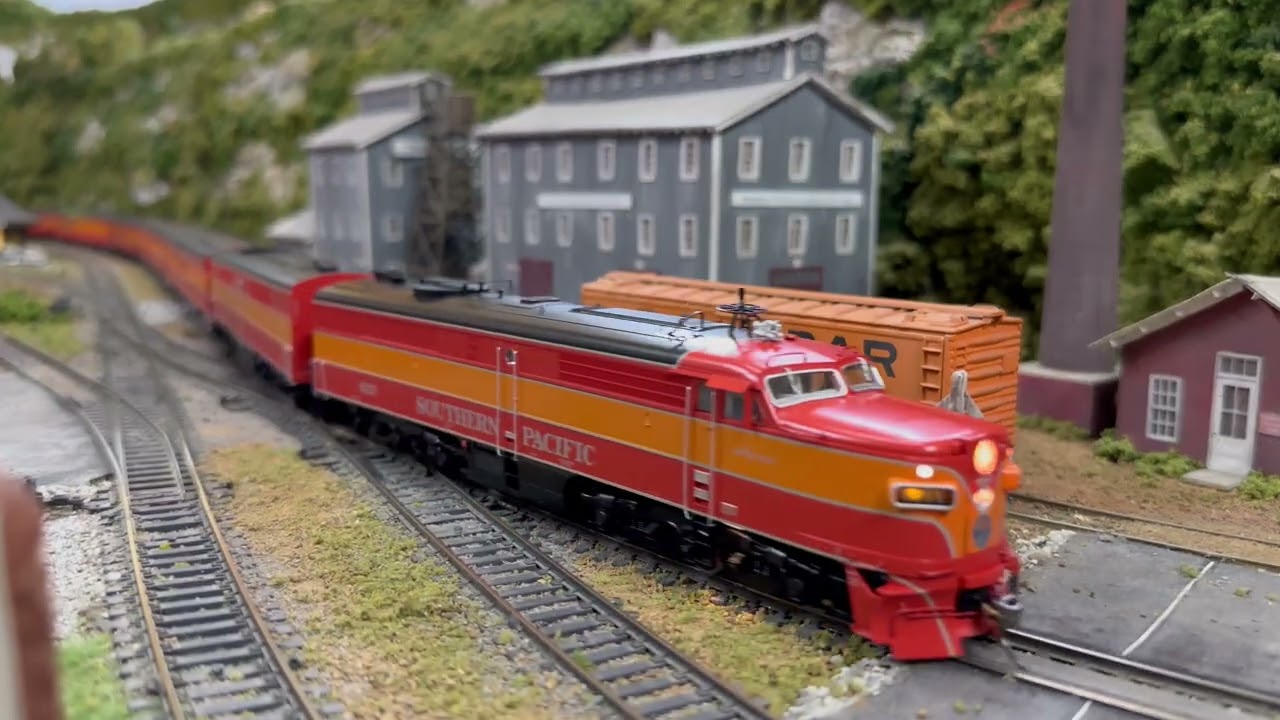 Rapido Southern Pacific Daylight Alco PA2 & PB2