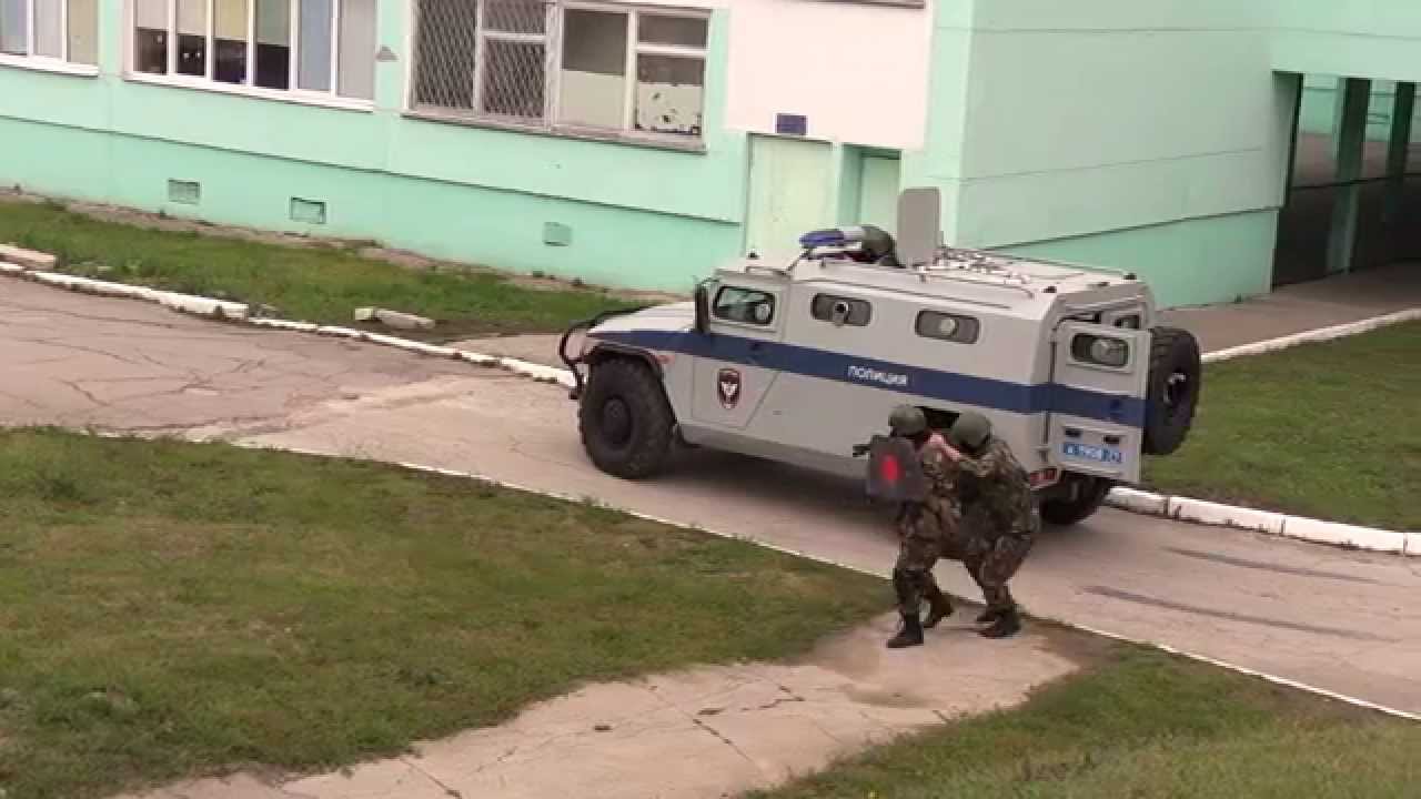 Показательные выступления ОМОН с вертолётом
