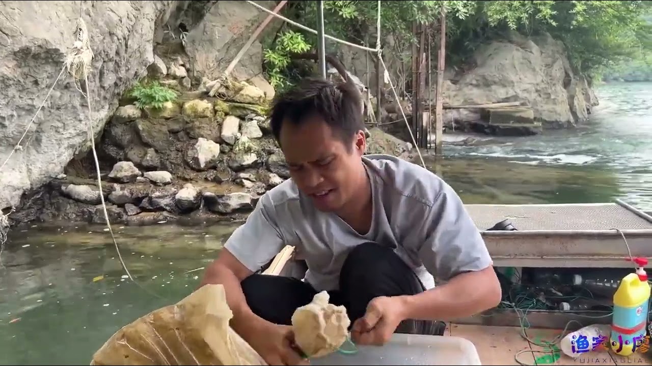 改良过后的鱼陷阱效果真不错，5天收捞一次鱼获满满，太给力了