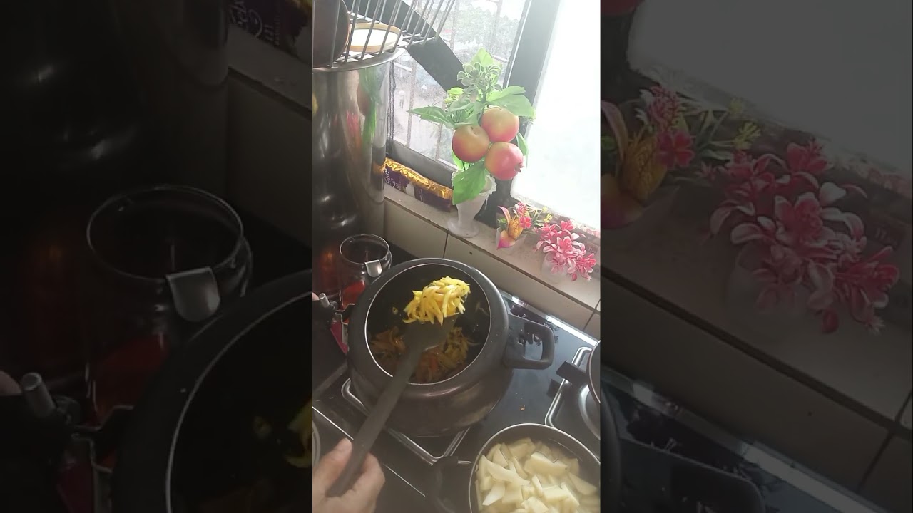 Masala Dosa and Chutney 😋😋