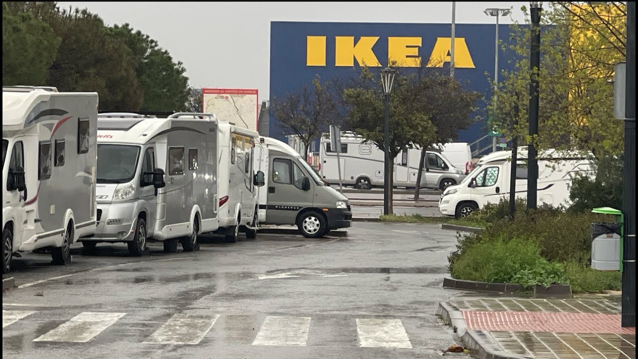 Ja hoor!    Ikea Murcia 😀  we willen het echt een keer meemaken @2025#046