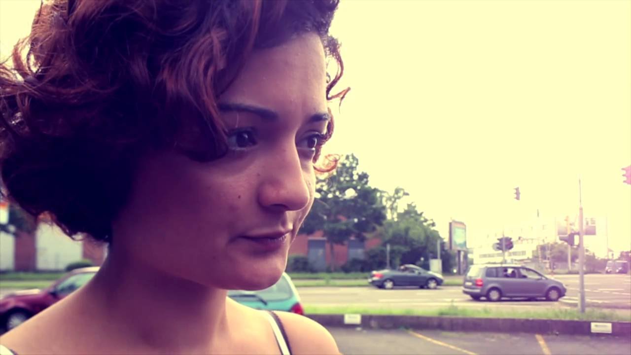 Tatwaffe feat. Marcella McCrae - Halbwegs Ok