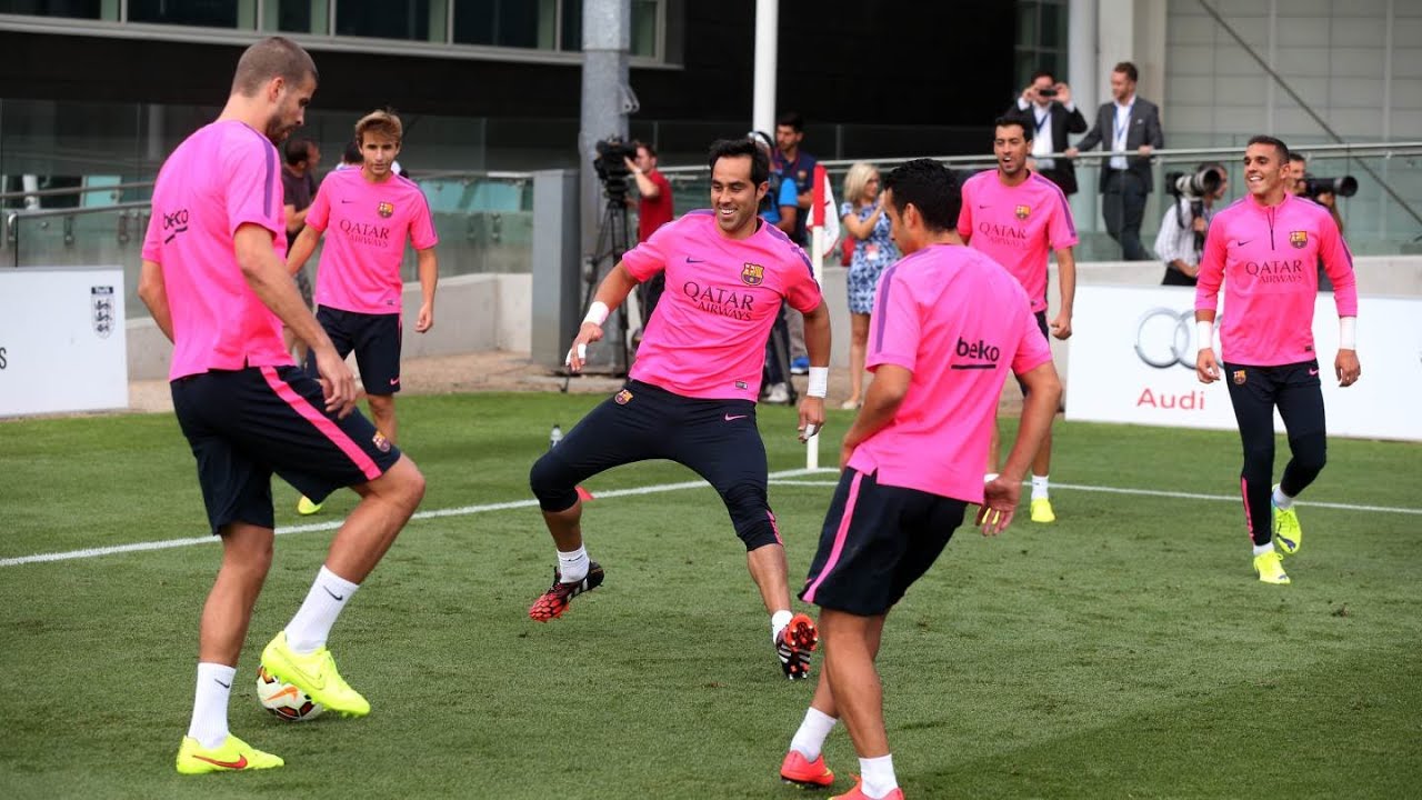 Claudio Bravo completa su primer entrenamiento con el FC Barcelona