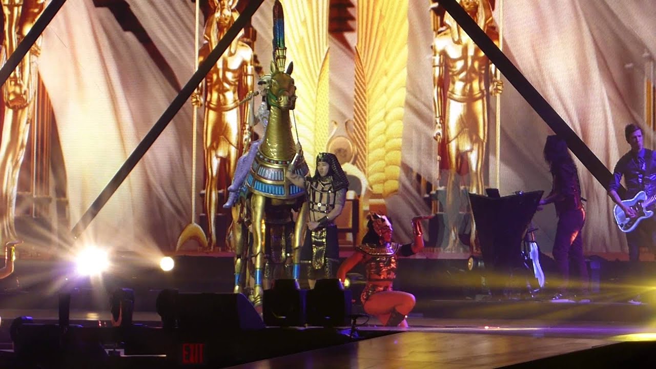 Katy Perry - Dark Horse (Live Capital FM Arena, Nottingham 2014)
