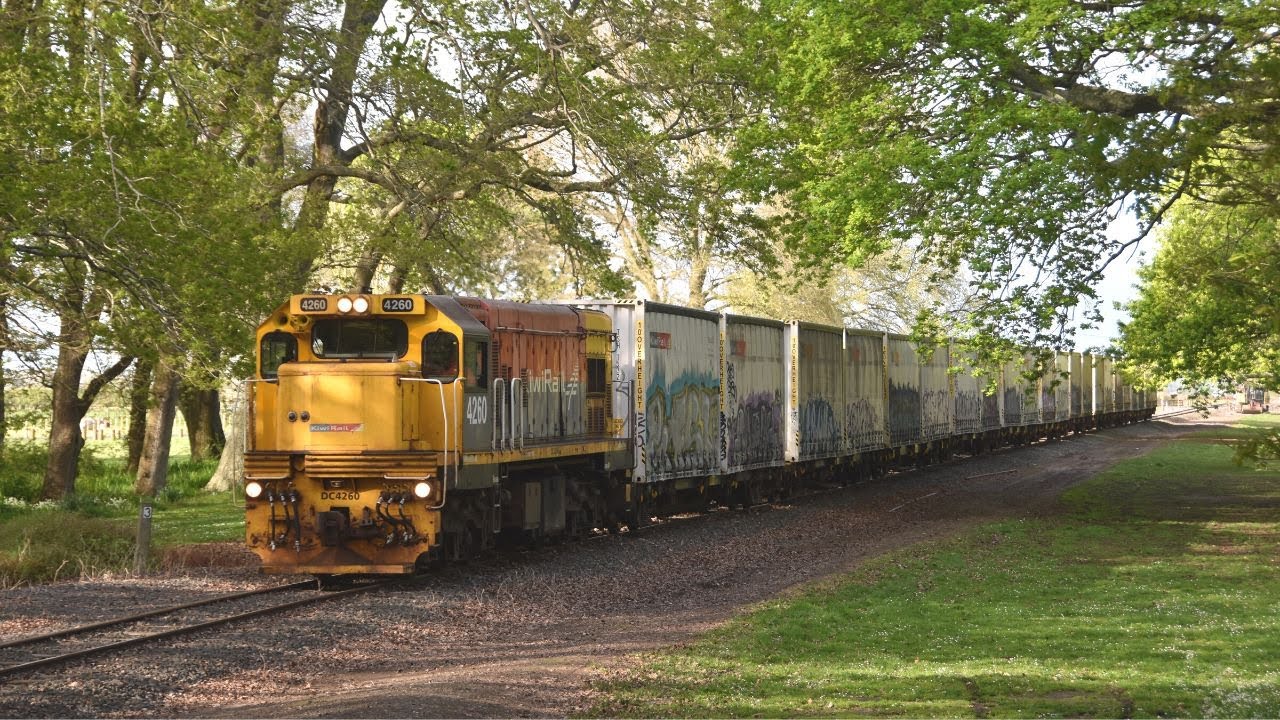 DC 4260 on the Waikato Dairy Shunts (4K)
