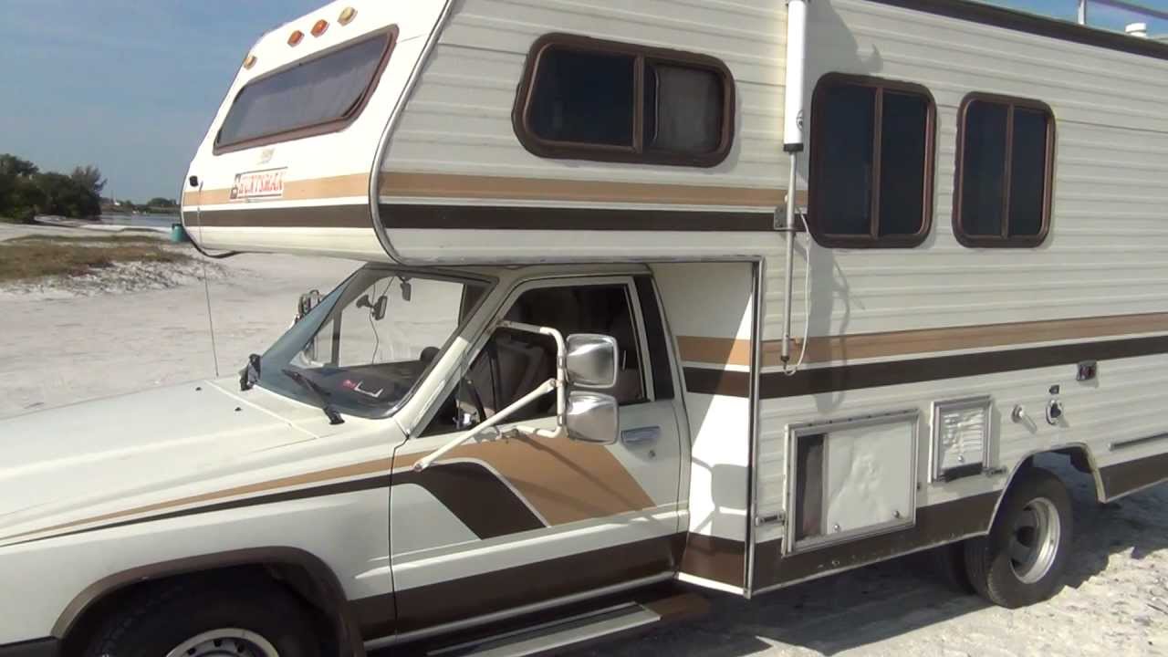 1985 TOYOTA HUNTSMAN MOTORHOME 4 CILINDER WITH AUTOMATIC OVERDRIVE