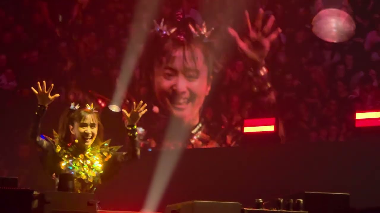 BABYMETAL - METALI!! @ Forest National Brussels 10/5