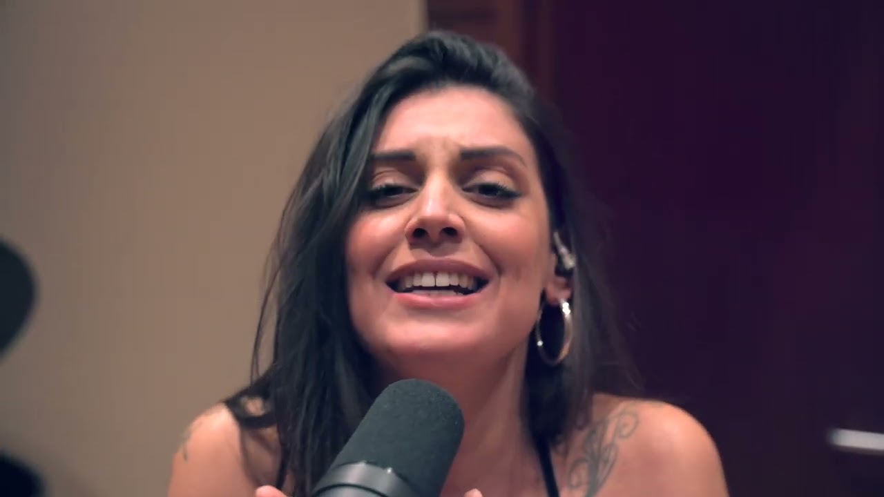 Neena - Pare Parecchio Parigi (live studio version 2025)