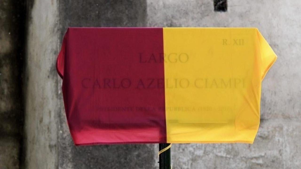 'Azelio' invece di Azeglio, il Comune di Roma sbaglia targa per Ciampi: l'ironia su Twitter
