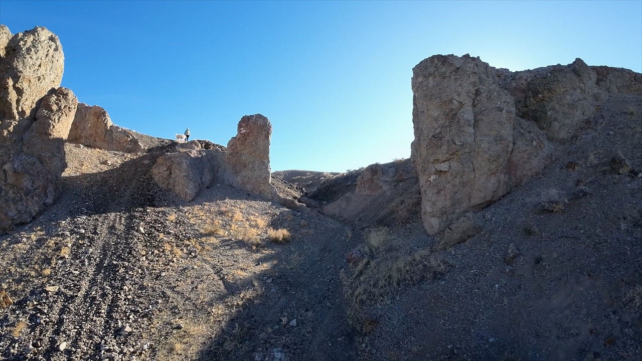 Wilson canyon ORV area and Bridgeport reservoir in the winter FPV drone