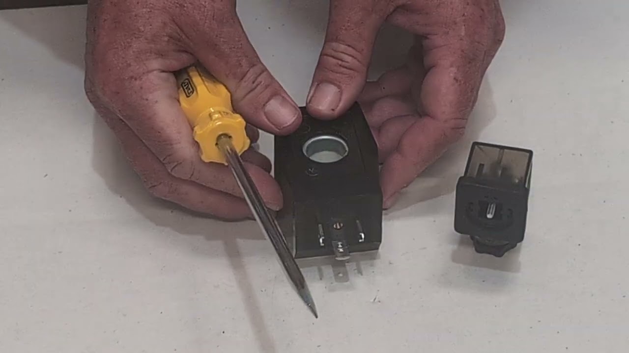 16mm Solenoid Valve Coil & DIN Plug