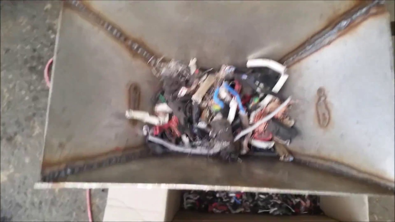 SHREDDING COPPER ELECTRICAL CABLE WITH GARDEN SHREDDER