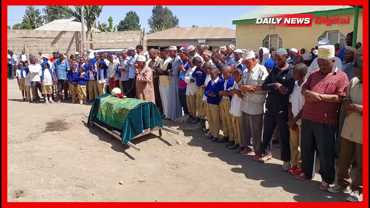 #TAZAMA| WANANCHI WAANDAMANA MSIBANI MTOTO ALIYEUAWA NA BABA YAKE ARUSHA ''TUMEPOTEZA DKT''