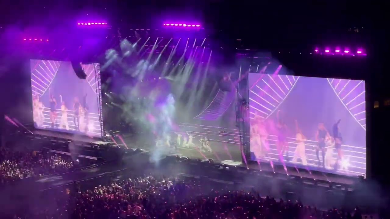 Blackpink at Dodger Stadium (full show highlights/clips)
