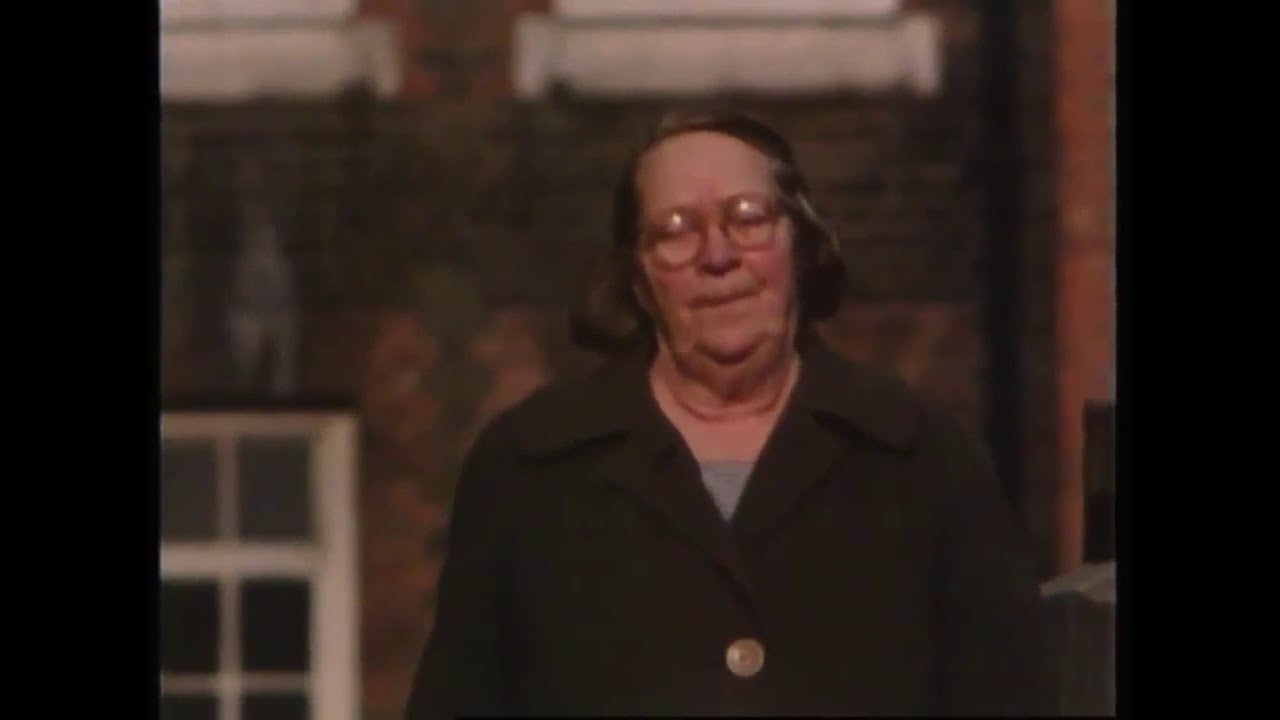 Living in a Tower Block | 1970s London | Council Estate | Where the houses use to be | 1971