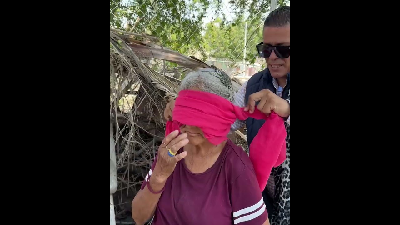 Millonario remodela la casa de una viejita que la tenia llena de basura 😱
