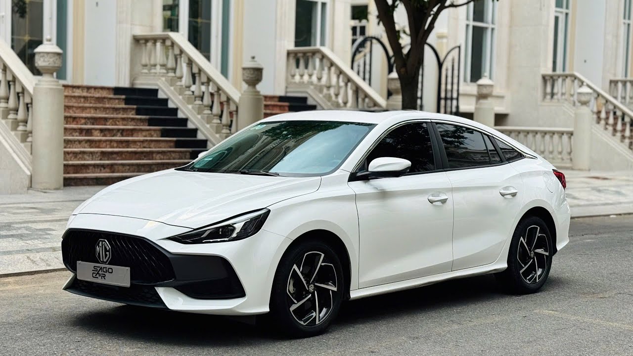 👉 MG5 Luxury 2024 – Ngoại hình thể thao, nội thất hiện đại