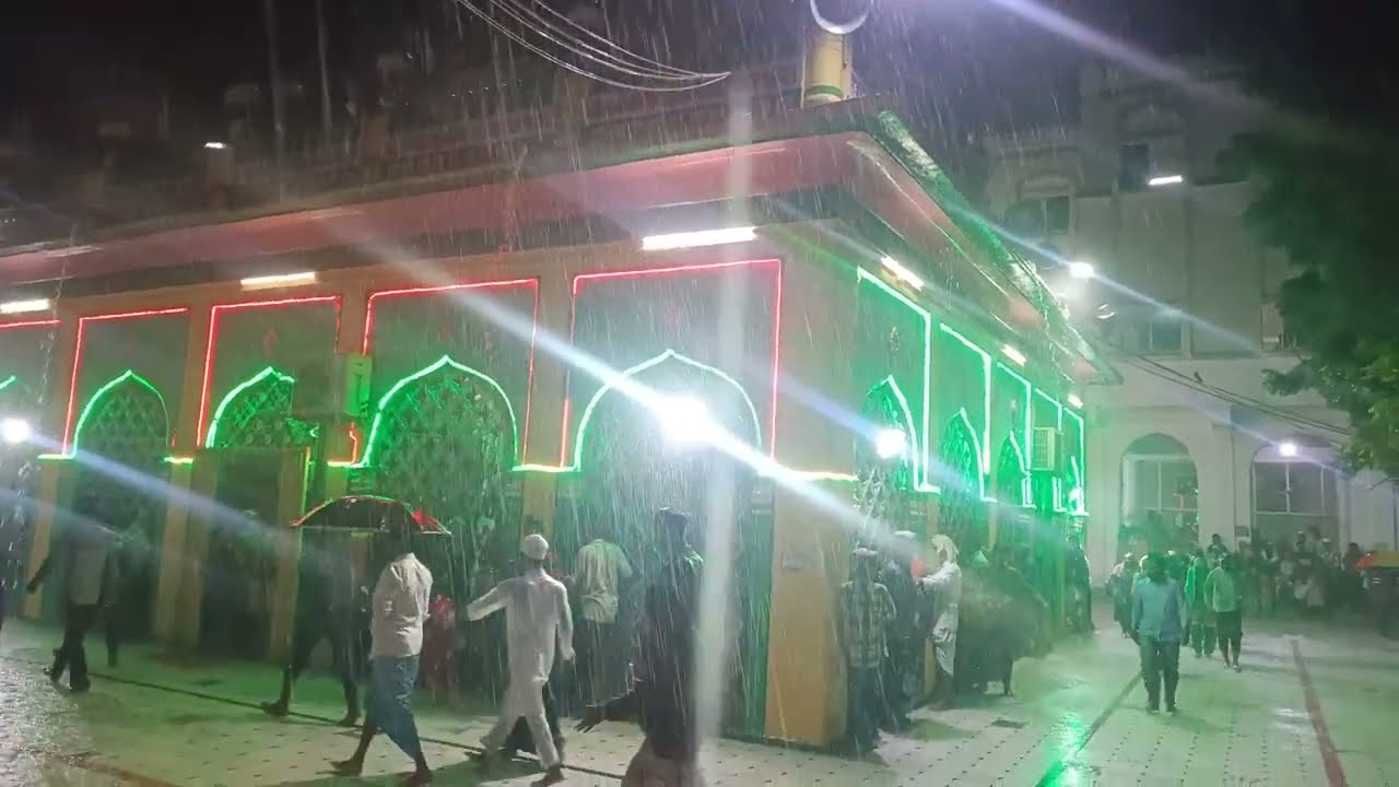 Rahmatabad Sharif me 🌧️barish ka manzar 🔴Live Salaami || रहमताबाद शरीफ में बारिश का मौसम