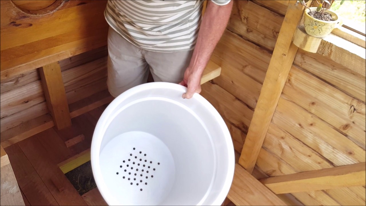The Simple Humus Toilet
