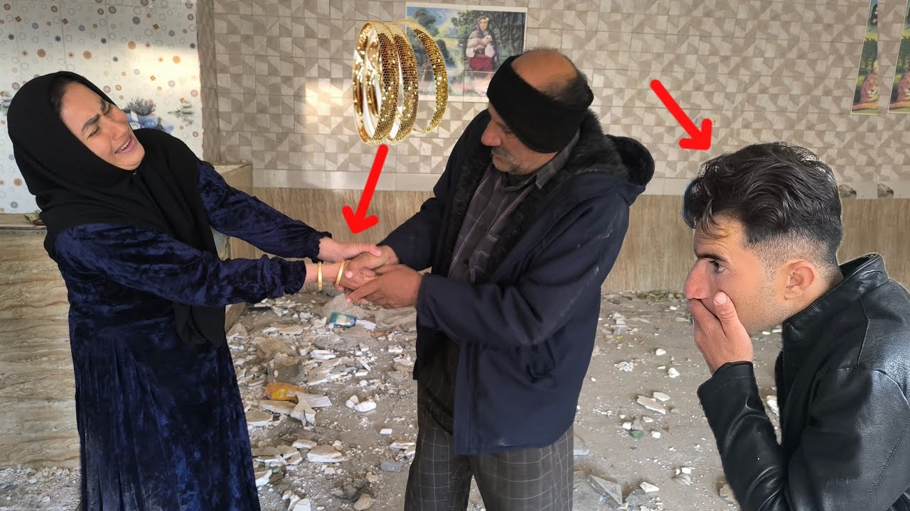 Agha Akbar's marriage proposal to Zahra with a gold bangle: a shocking moment