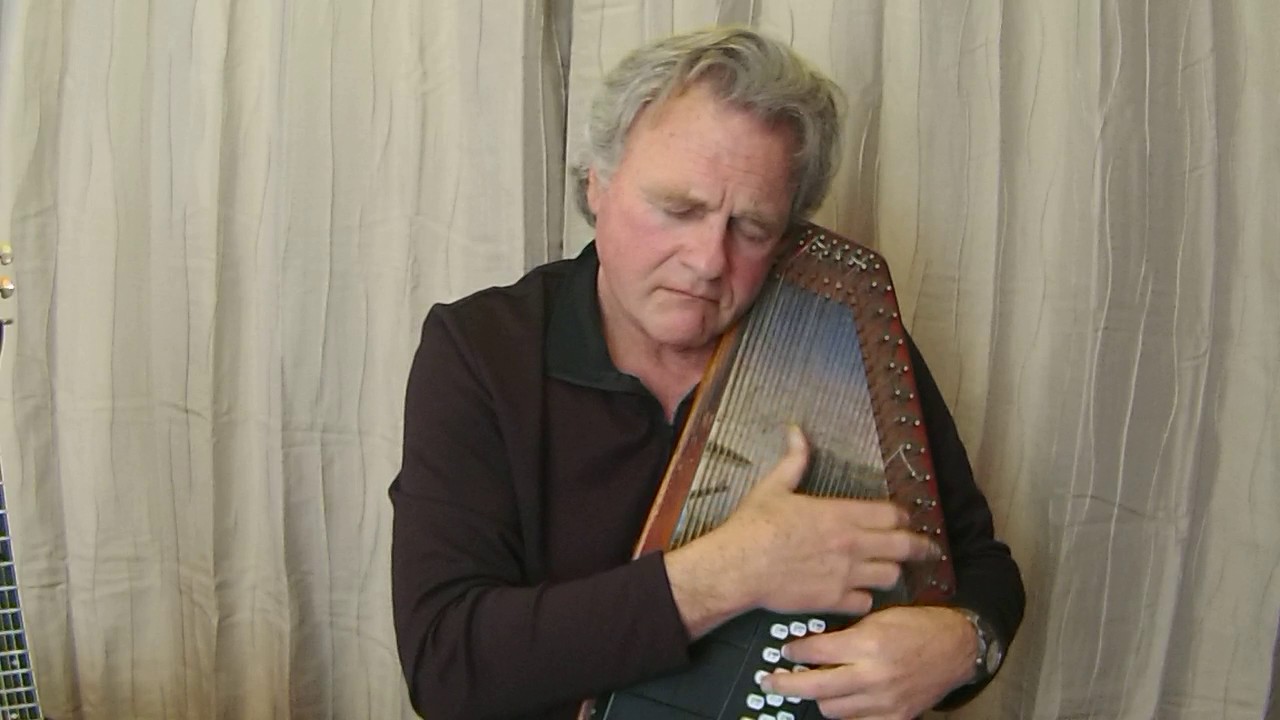 Harvey Reid plays 