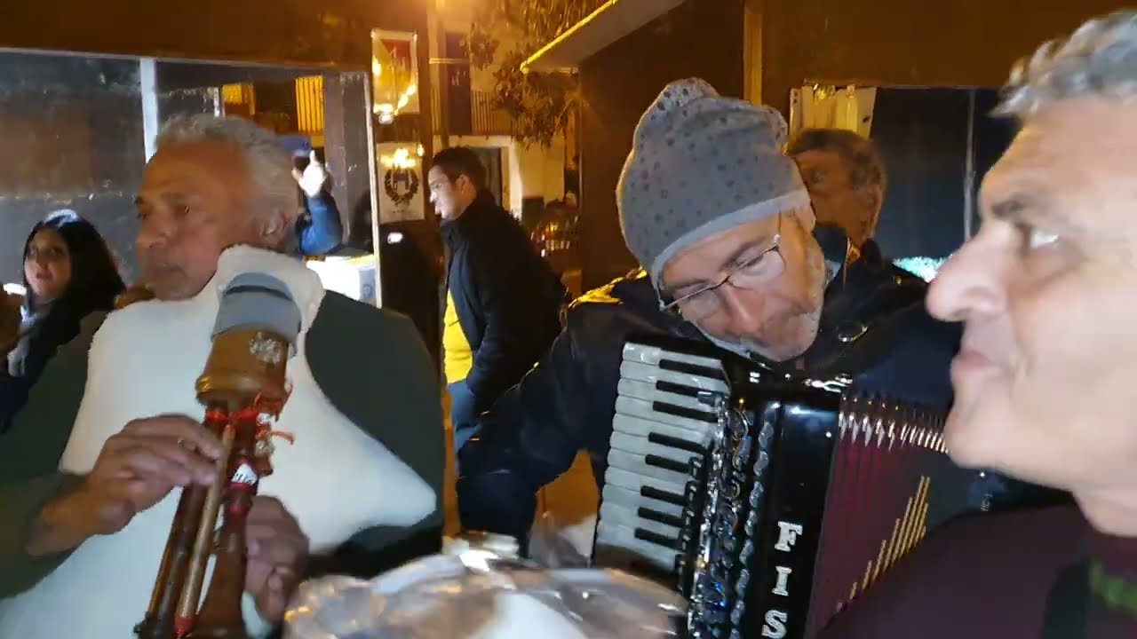 Canto Pastorale cantato da Santo Scordino accompagnato da Nino Catanese da Franco Bonina eDe Carolis