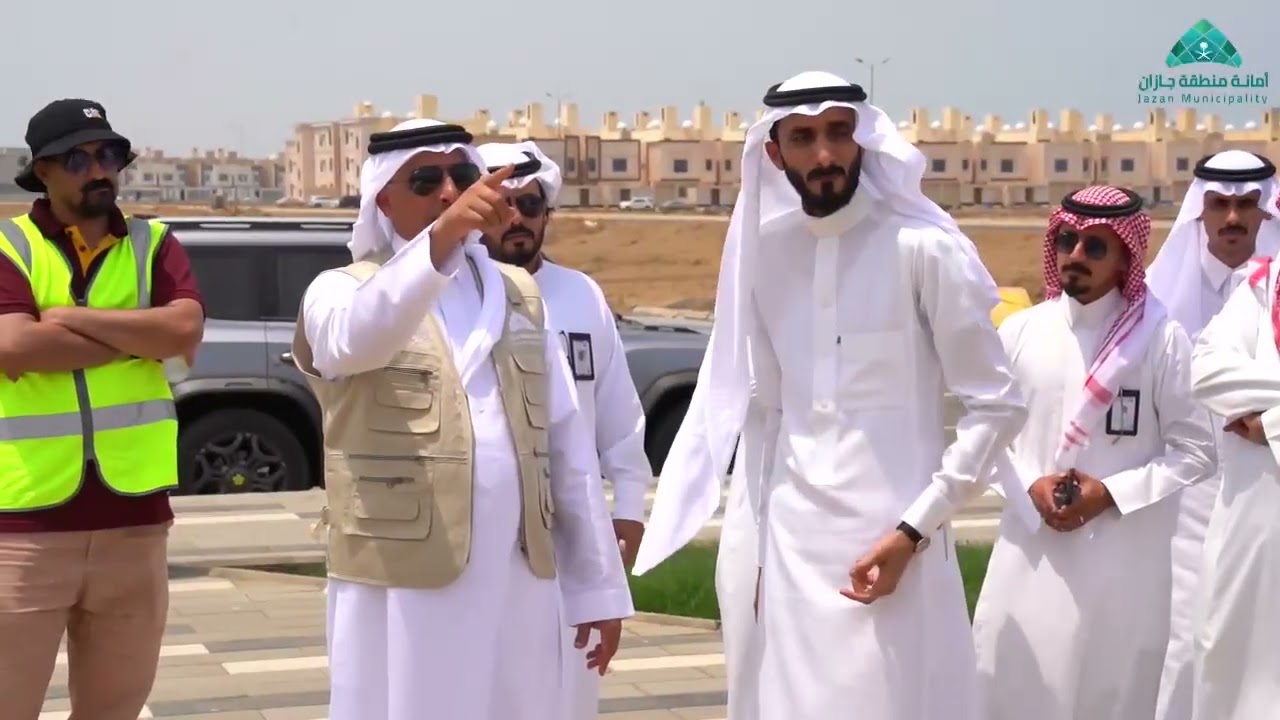 أمين جازان يتفقد مشاريع التدخل الحضري