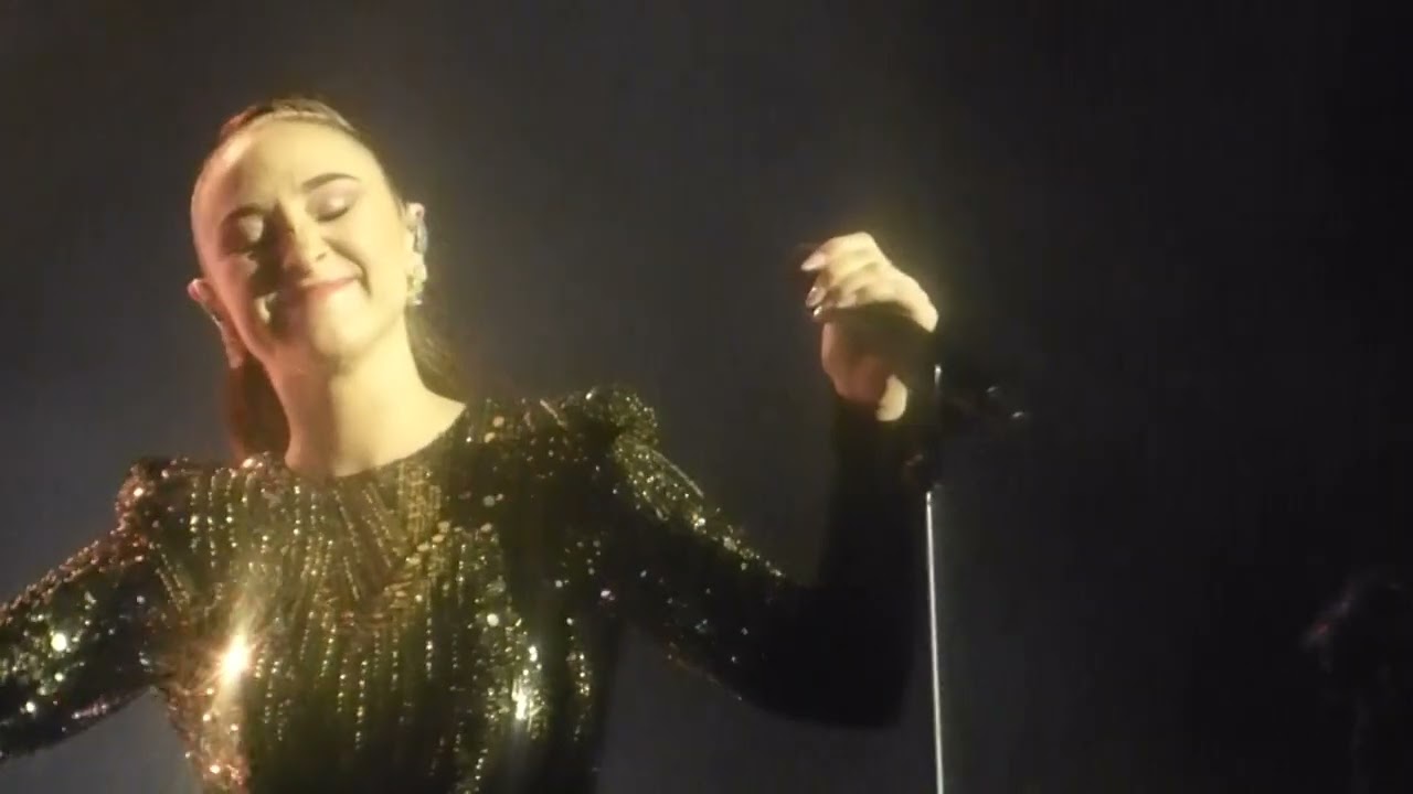 SYDNIE CHRISTMAS - TIME, LOVE & TENDERNESS (MICHAEL BOLTON COVER) - LIVE AT THE LOWRY THEATRE 100225