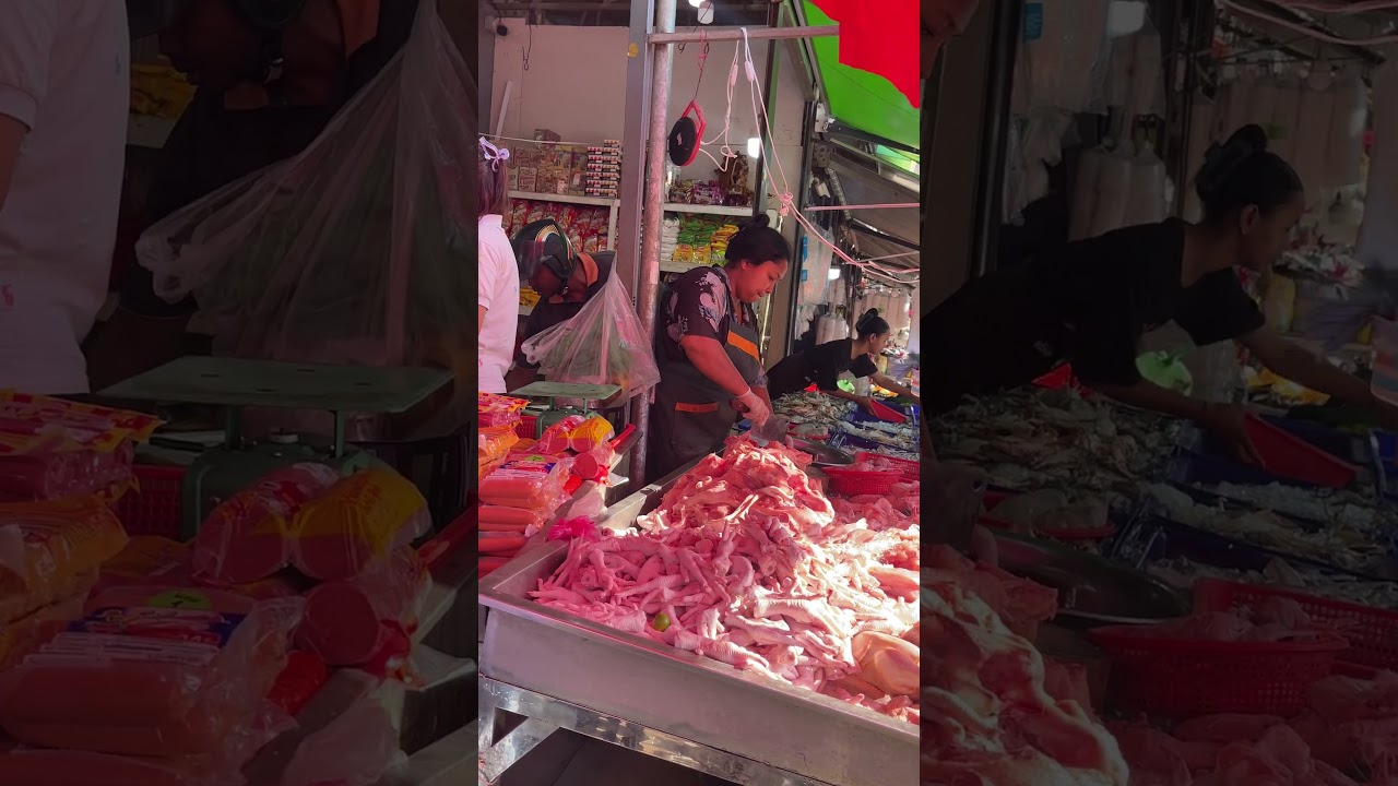 Busy Market In Cambodia #shortvideos #busy #market #cambodianfoodtour #streetfood #new