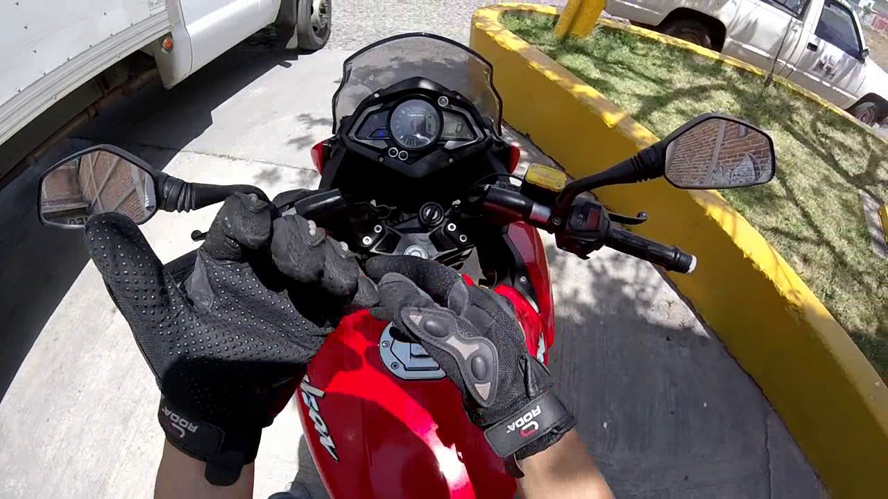 Bajaj Pulsar AS 200