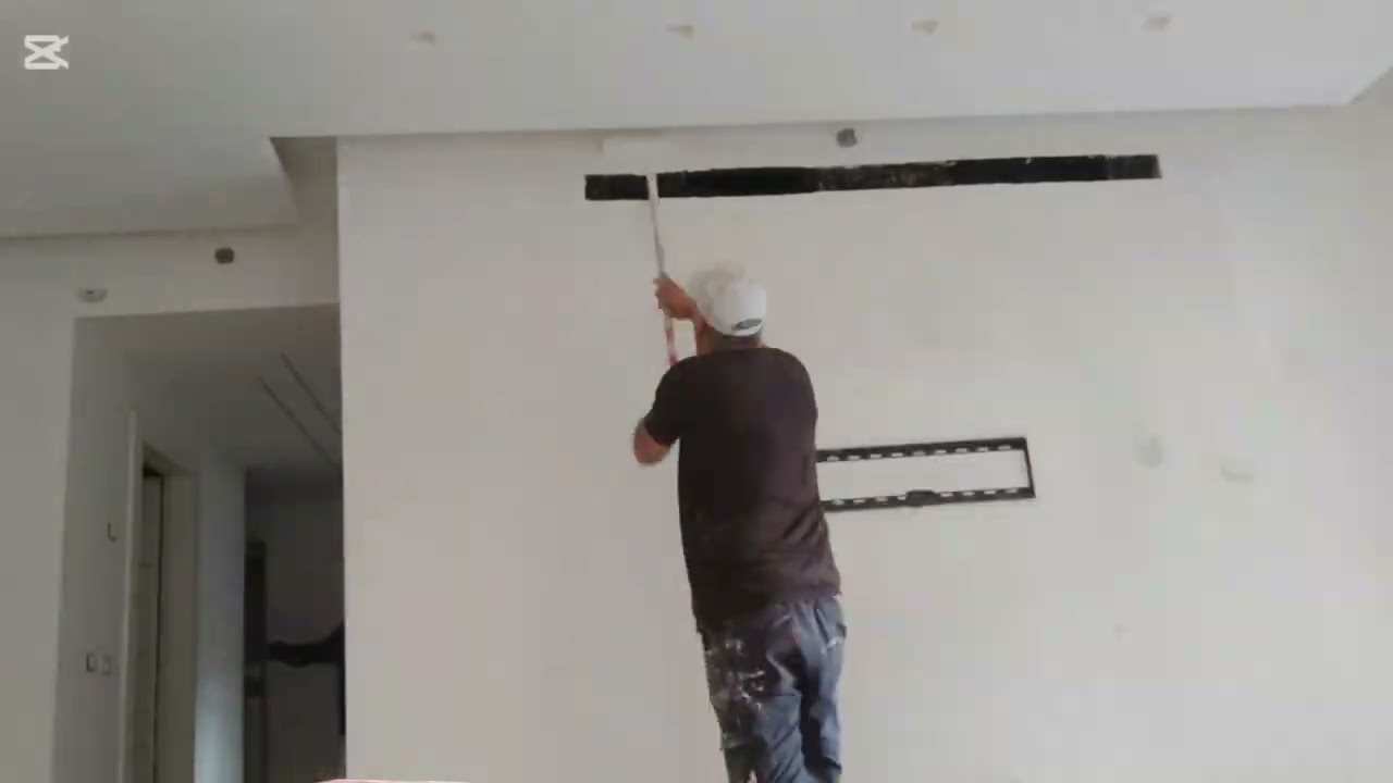 פירוק מסגרת גבס של טלויזיה