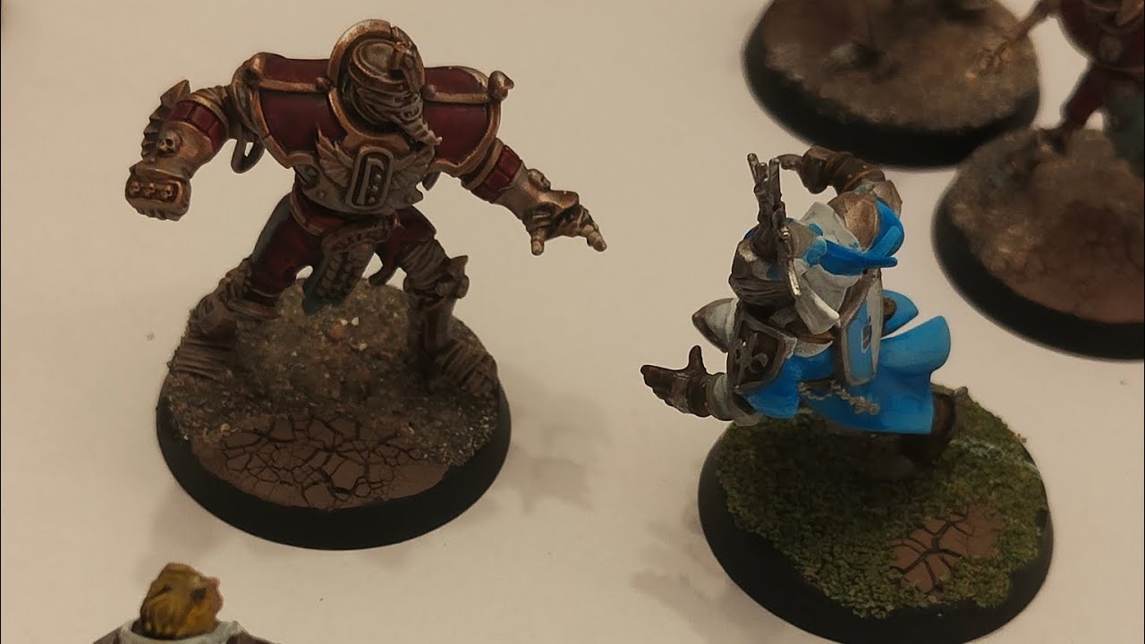 Unboxing de la boîte de base et des deux équipes peintes par Denis!