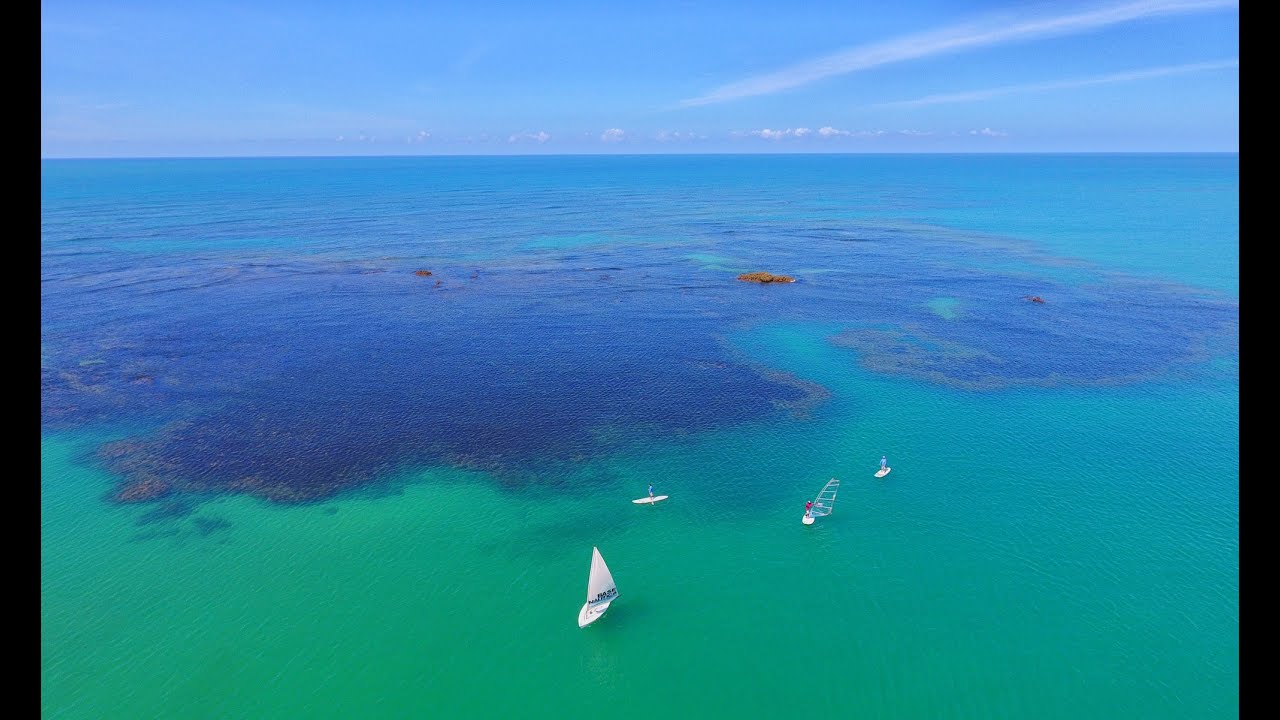 AS MELHORES PRAIAS DA PRAIA DO FORTE - DRONE 4K