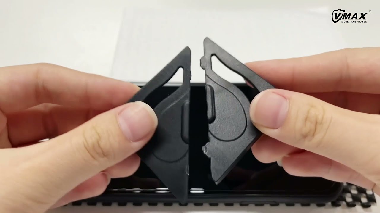 Smart universal applicator of tempered glass screen protector from Vmax