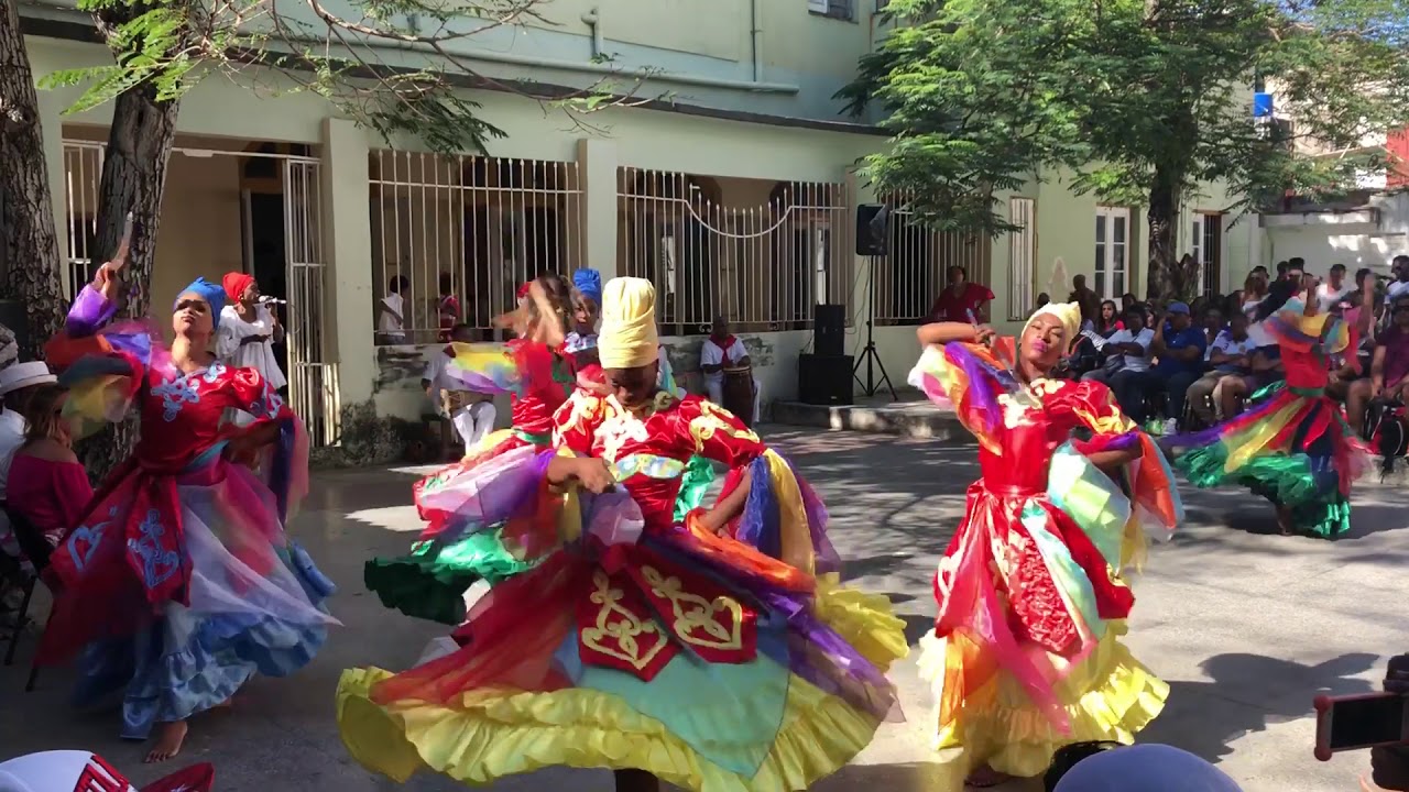 Oya - Conjunto Folkorico Nacional / El Gran Palenque - Sabado de la Rumba (3.3.2018)