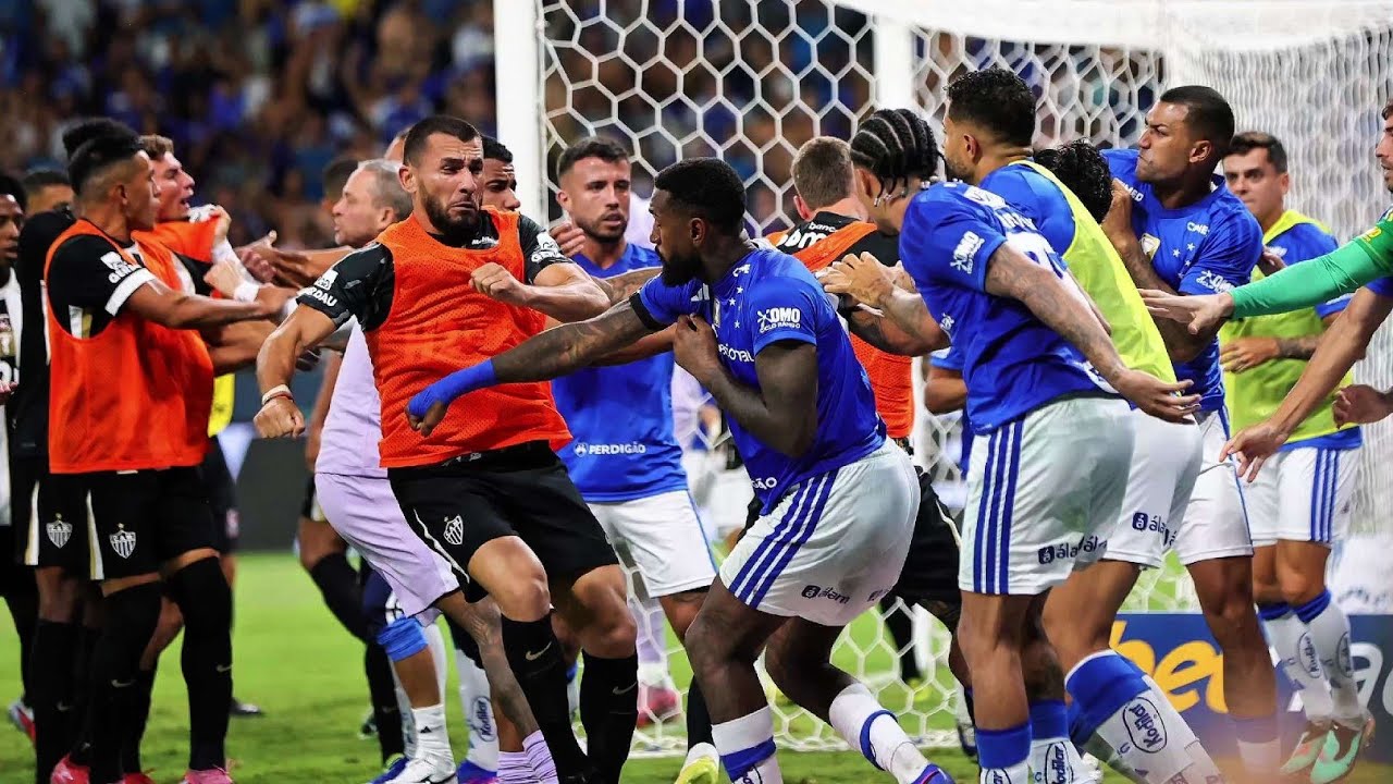 Cruzeiro vs Atl&eacute;tico Mineiro Fight 😳 23 Red Cards in One Match 