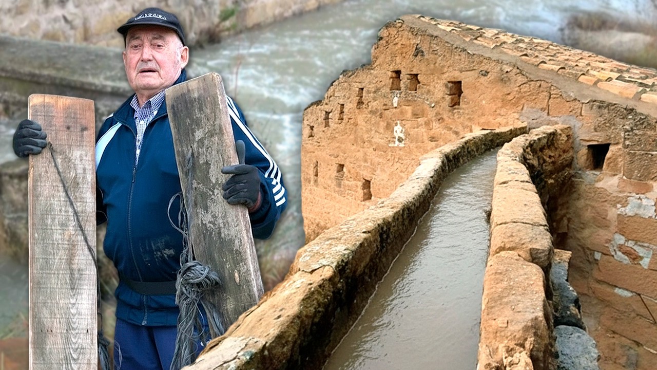 Подъем воды с помощью старого водяного колеса и досок: 60 лет отвода воды без насосов для орошения