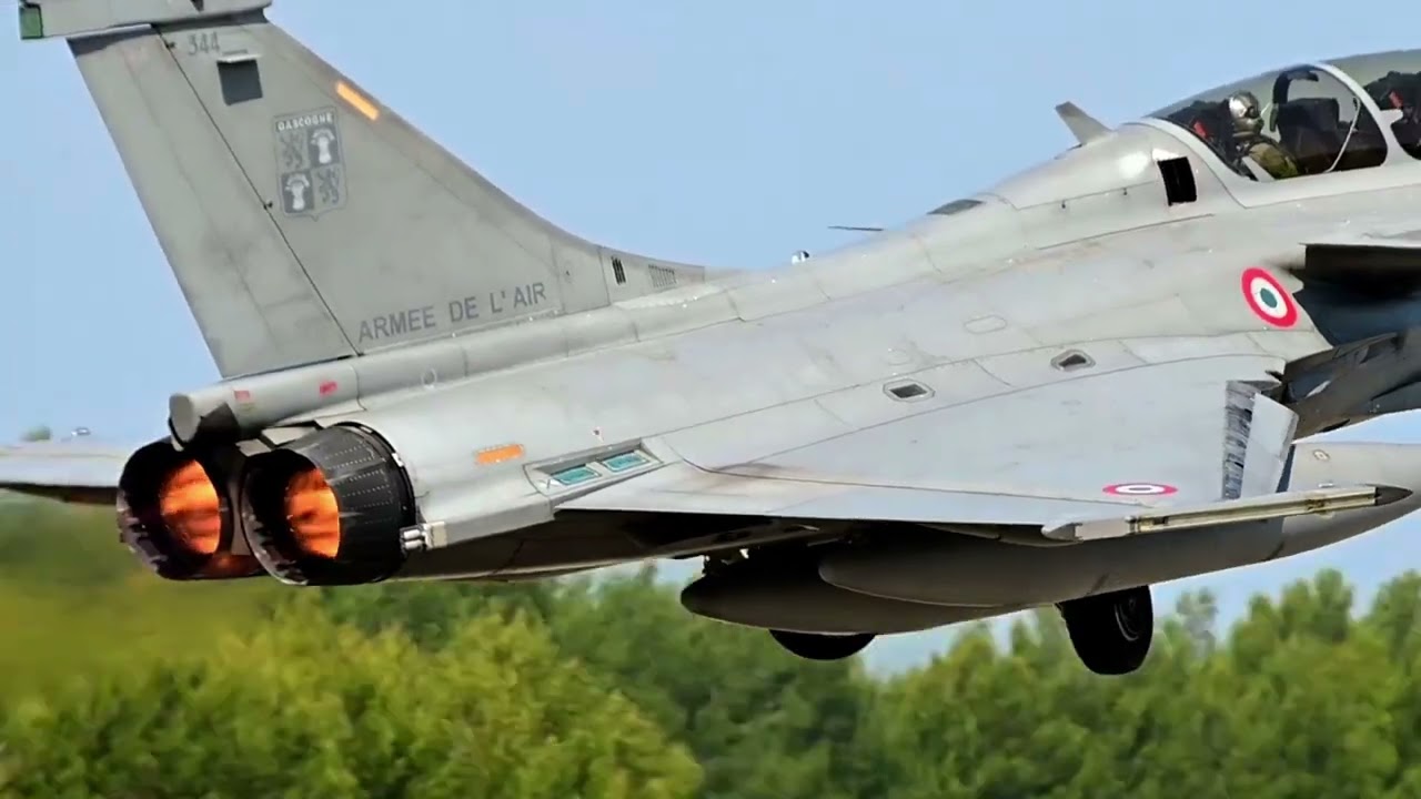 Rafale B take off with full afterburner / Rafale B décollage pleine PC