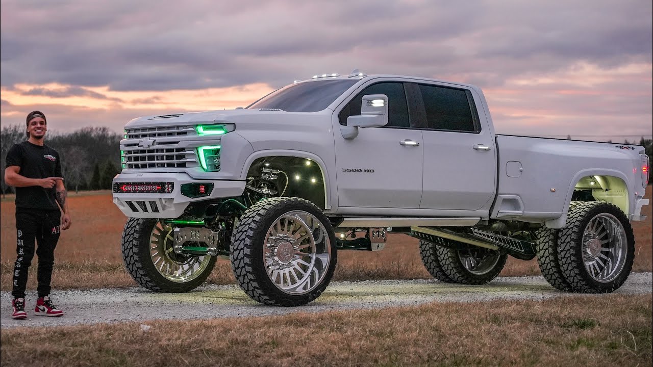 Taking Delivery of my NEW TOW RIG! *Lifted Duramax Dually on 30s!*