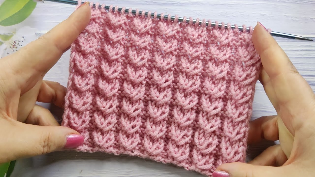 Textured Stitch Knitting | Reliefmuster stricken | Punto a rilievo ai ferri | Point relief au tricot