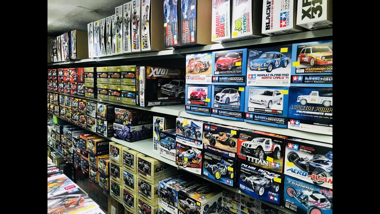 Shopping at Kwong Wah Street HK and the Special LiPo's that fit vintage Tamiya's
