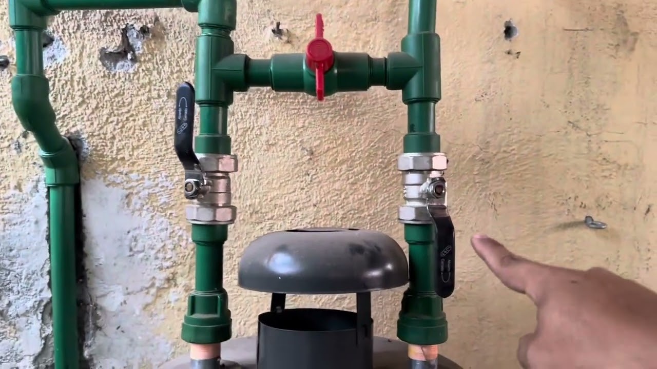 Cómo instalar un boiler de respaldo para el calentador solar