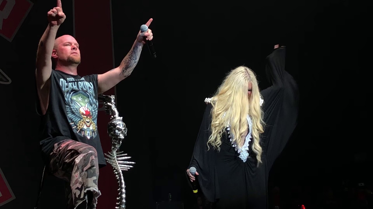 5 Finger Death Punch with Maria Brink performing The Bleeding @Rock Allegiance in BB&T Amphitheater