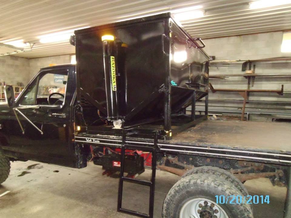 Cannon Customs Truck feeder, cattle feeder, cake feeder