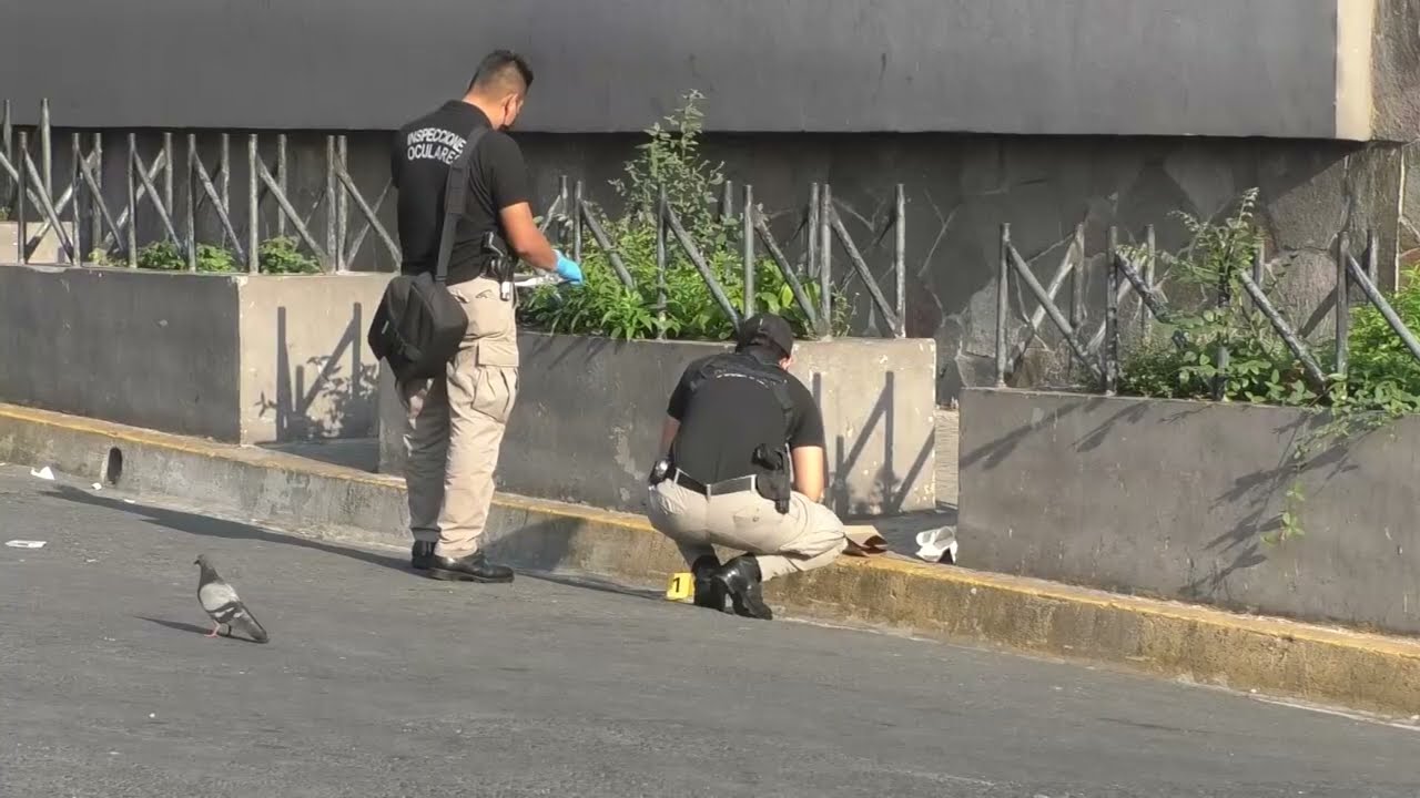 Dos muertos y un lesionado dejo hecho violento al interior de microb&uacute;s ruta 52